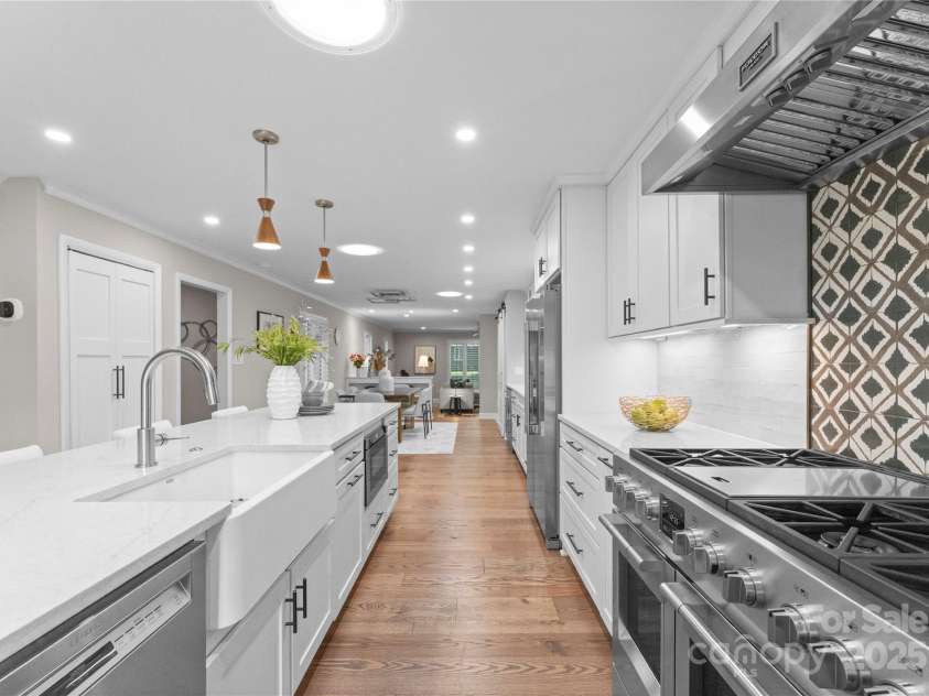 4931 Pine Ridge Road, Charlotte, NC 28226.  MLS# CAR4247609, YatesRealty ID 13500. 