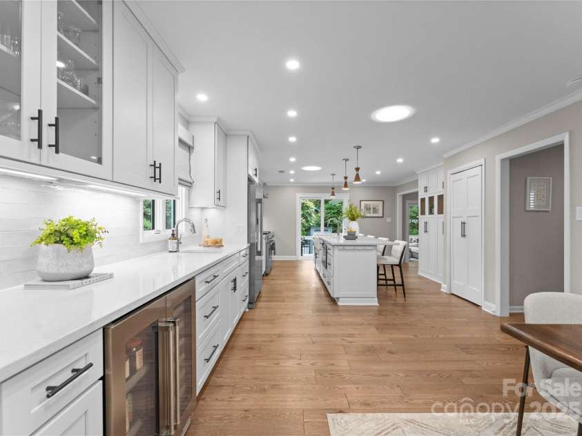 4931 Pine Ridge Road, Charlotte, NC 28226.  MLS# CAR4247609, YatesRealty ID 13500. 