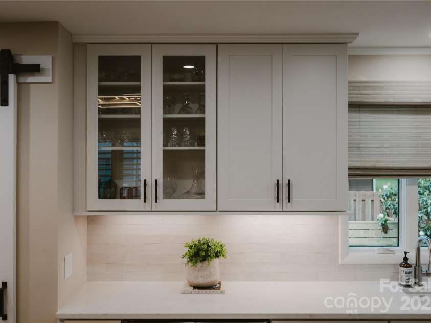 4931 Pine Ridge Road, Charlotte, NC 28226.  MLS# CAR4247609, YatesRealty ID 13500. 