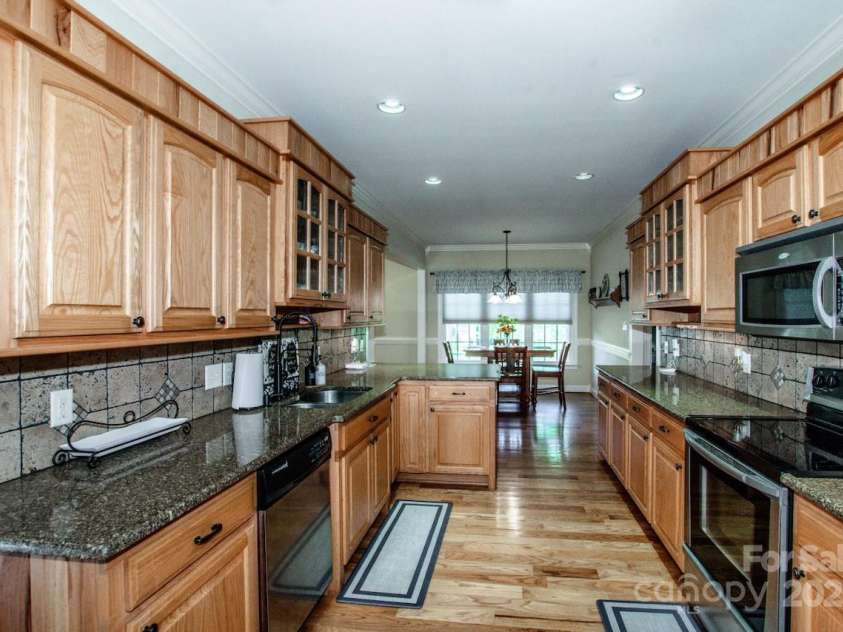 227 Donsdale Drive, Statesville, NC 28625.  MLS# CAR4244676, YatesRealty ID 13501. 