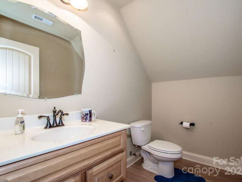 227 Donsdale Drive, Statesville, NC 28625.  MLS# CAR4244676, YatesRealty ID 13501. 