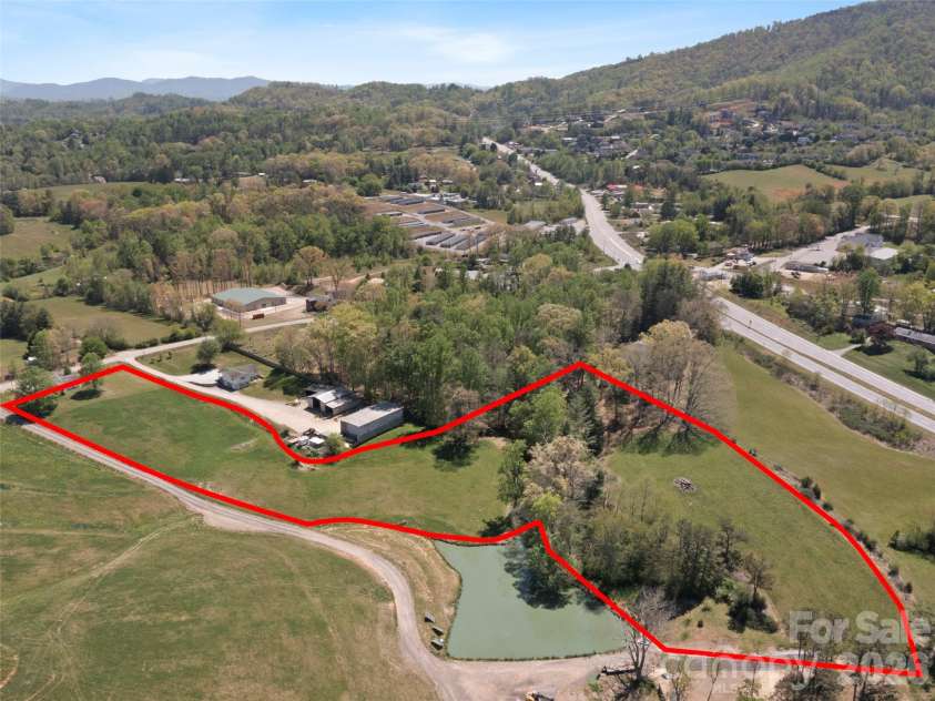 60 Dix Creek Chapel Road, Asheville, NC 28806.  MLS# CAR4369677, YatesRealty ID 13501. 
