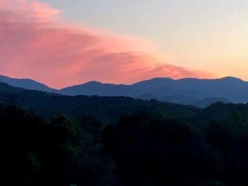 60 Dix Creek Chapel Road, Asheville, NC 28806.  MLS# CAR4369677, YatesRealty ID 13501. Sunset View