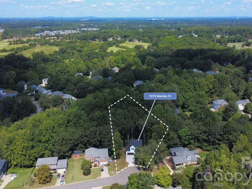 1074 Mackey Court, Gastonia, NC 28056.  MLS# CAR4422714, YatesRealty ID 13502. 
