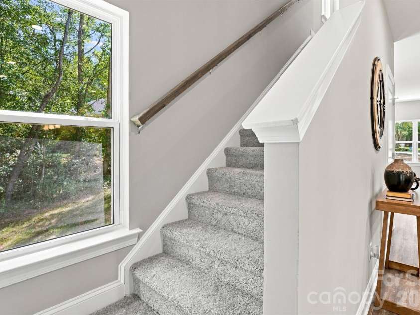 1074 Mackey Court, Gastonia, NC 28056.  MLS# CAR4422714, YatesRealty ID 13502. 