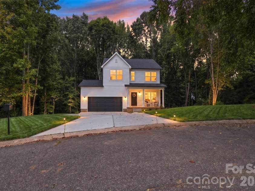 1074 Mackey Court, Gastonia, NC 28056.  MLS# CAR4422714, YatesRealty ID 13502. 