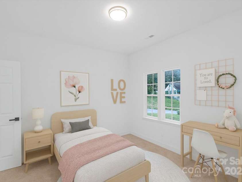 252 7th Street, Hickory, NC 28602.  MLS# CAR4290549, YatesRealty ID 13502. 