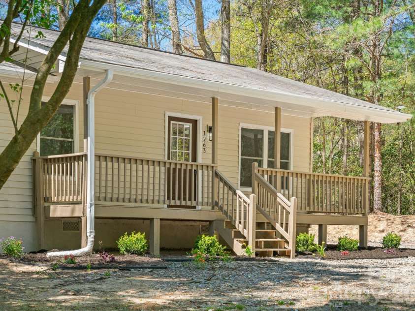 1263 See Off Mountain Road, Brevard, NC 28712.  MLS# CAR4365935, YatesRealty ID 13503. 