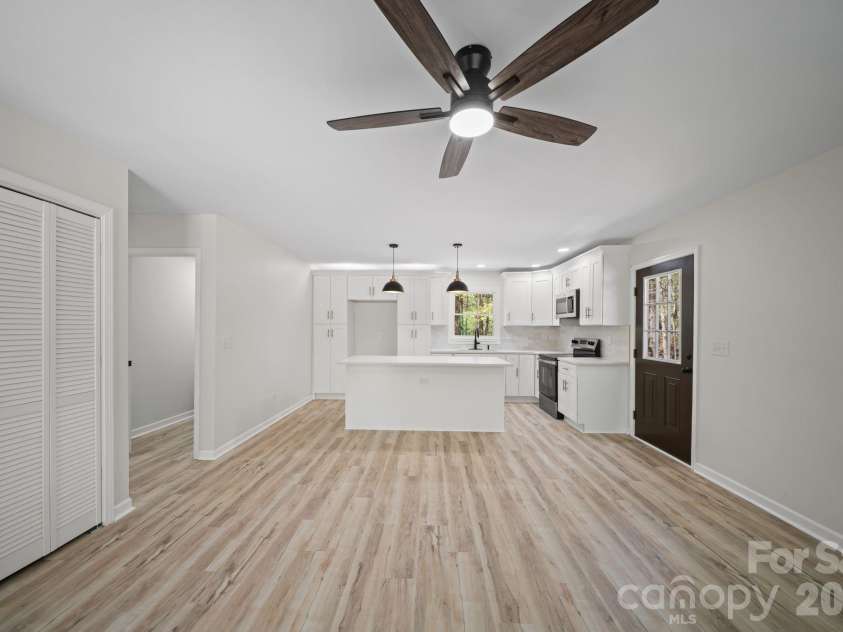 1263 See Off Mountain Road, Brevard, NC 28712.  MLS# CAR4365935, YatesRealty ID 13503. 