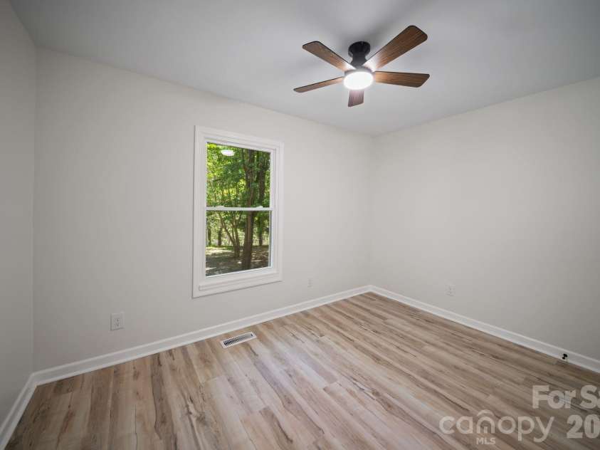 1263 See Off Mountain Road, Brevard, NC 28712.  MLS# CAR4365935, YatesRealty ID 13503. 