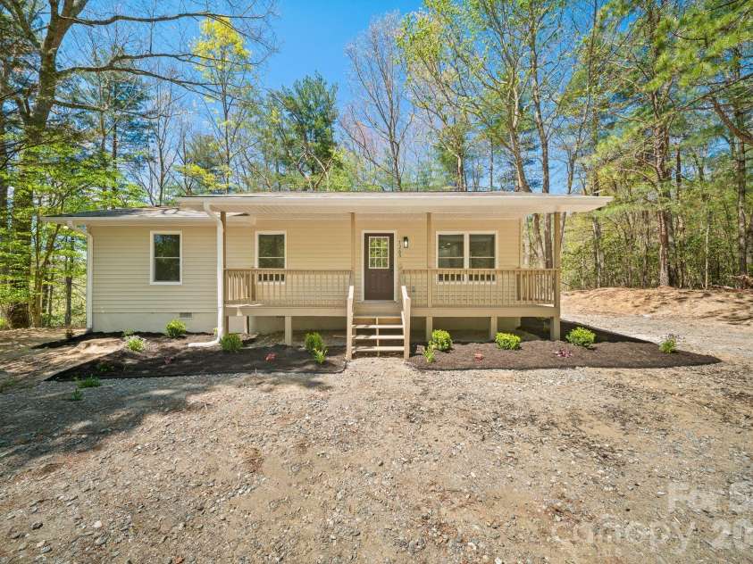 1263 See Off Mountain Road, Brevard, NC 28712.  MLS# CAR4365935, YatesRealty ID 13503. 