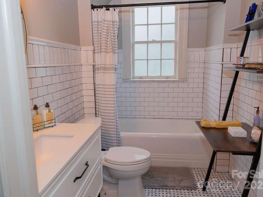 324 5th Street, Albemarle, NC 28001.  MLS# CAR4257848, YatesRealty ID 13503. 