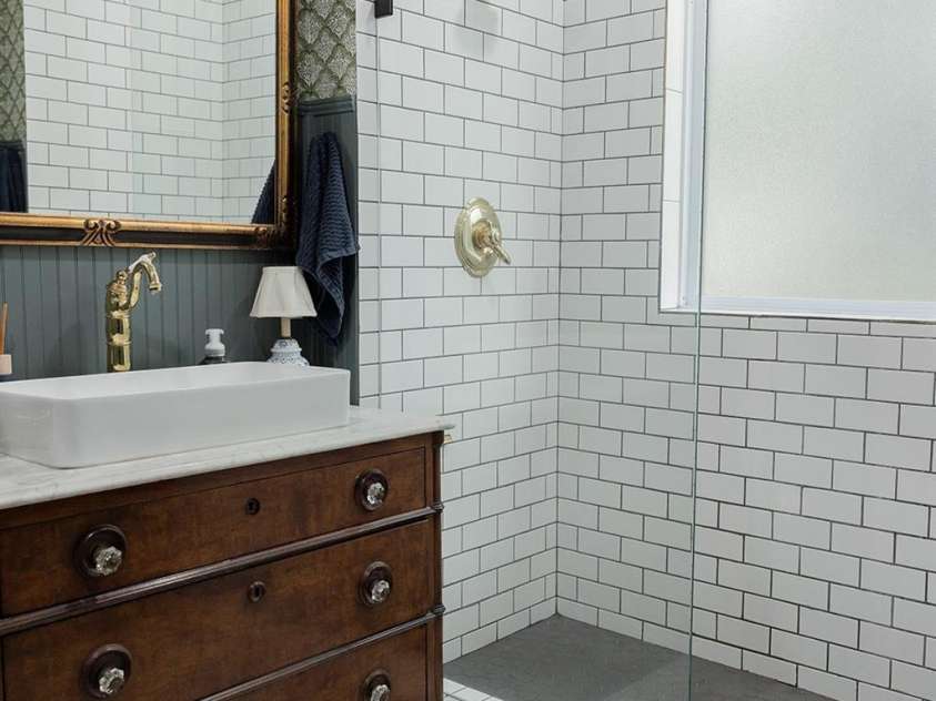 324 5th Street, Albemarle, NC 28001.  MLS# CAR4257848, YatesRealty ID 13503. Primary Bath