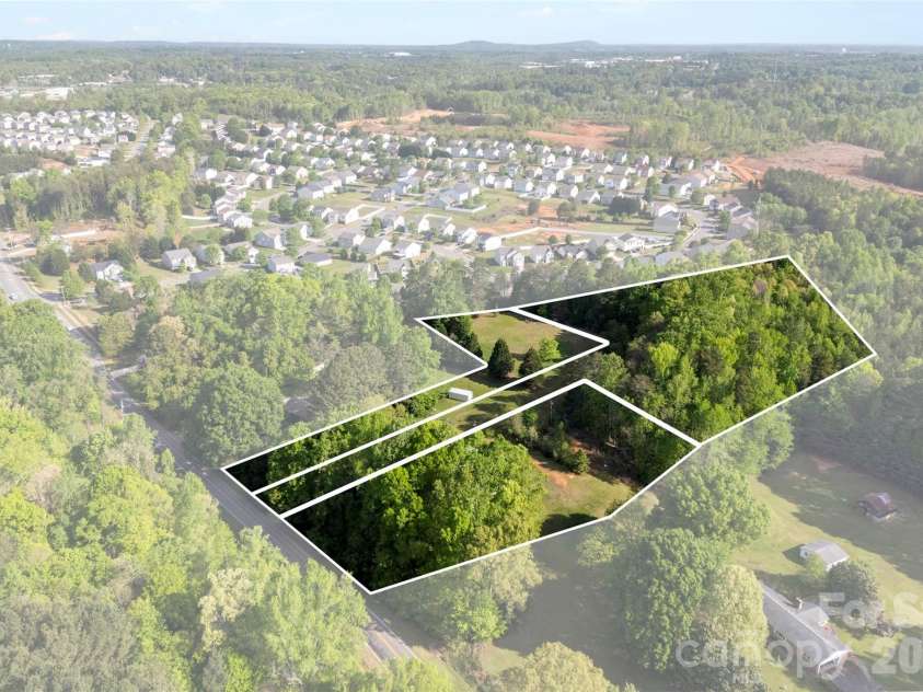 823 Carson Road, Gastonia, NC 28052.  MLS# CAR4371619, YatesRealty ID 13505. 
