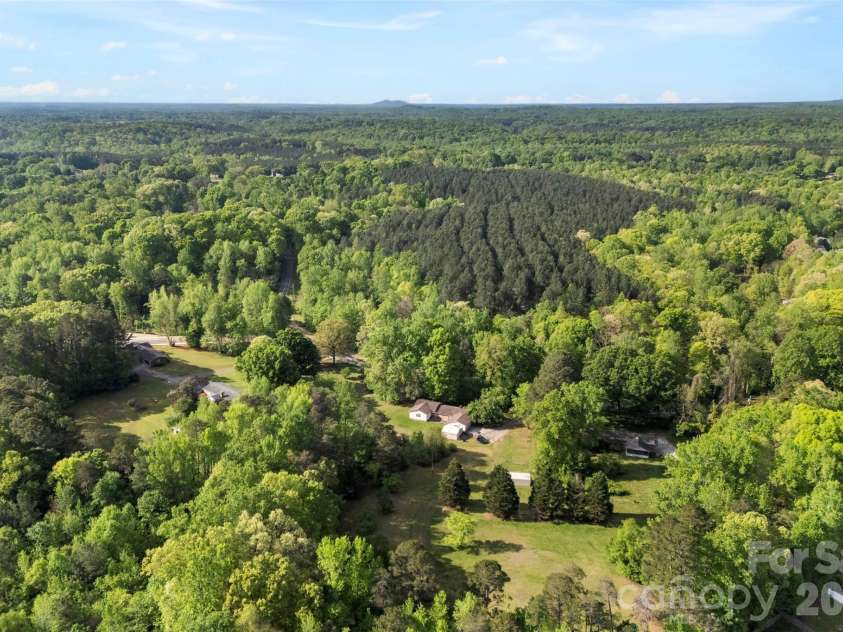 823 Carson Road, Gastonia, NC 28052.  MLS# CAR4371619, YatesRealty ID 13505. 