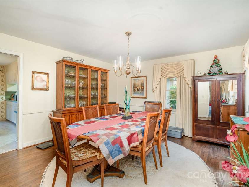 104 Linden Street, Morganton, NC 28655.  MLS# CAR4253561, YatesRealty ID 13506. 