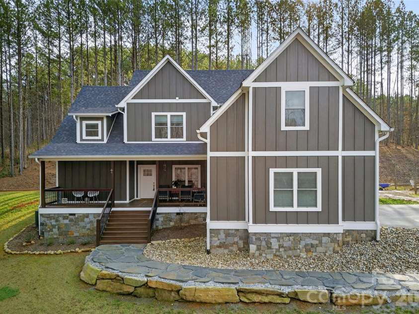201 Wright Road, Marion, NC 28752.  MLS# CAR4371777, YatesRealty ID 13506. 
