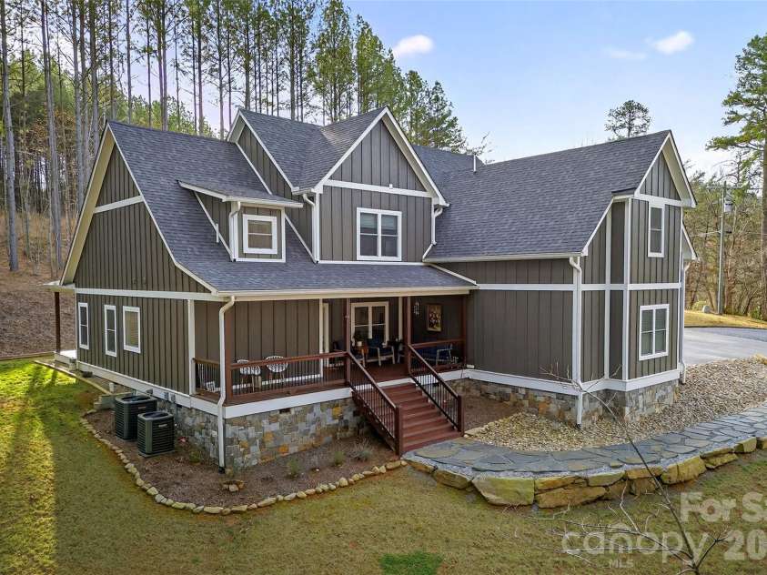 201 Wright Road, Marion, NC 28752.  MLS# CAR4371777, YatesRealty ID 13506. 