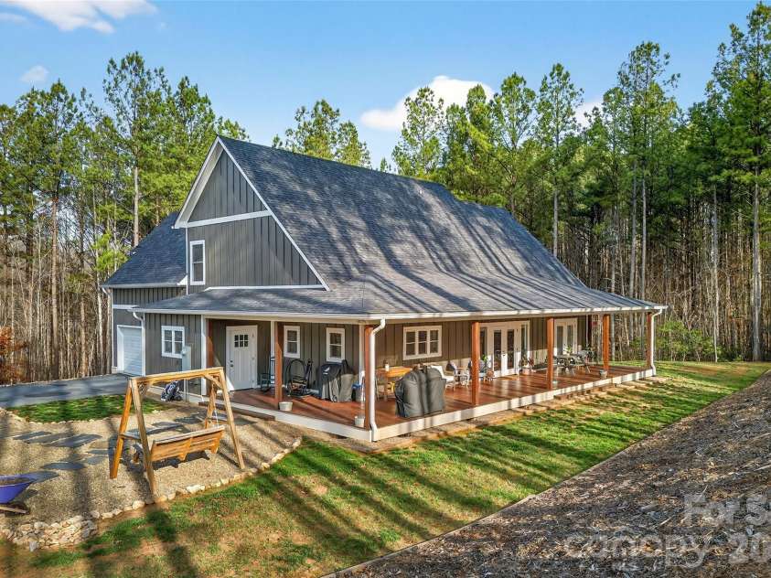 201 Wright Road, Marion, NC 28752.  MLS# CAR4371777, YatesRealty ID 13506. 