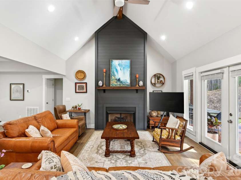 201 Wright Road, Marion, NC 28752.  MLS# CAR4371777, YatesRealty ID 13506. 