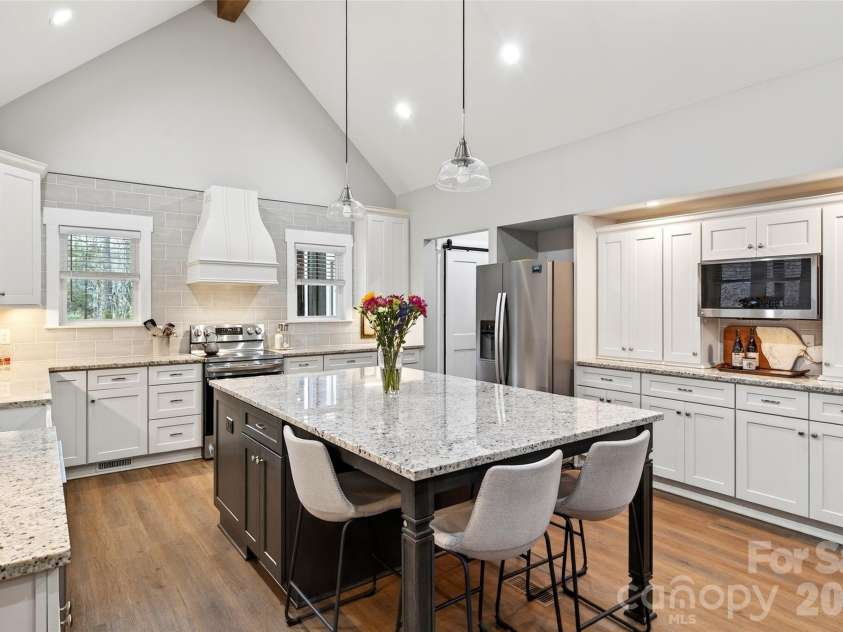 201 Wright Road, Marion, NC 28752.  MLS# CAR4371777, YatesRealty ID 13506. 