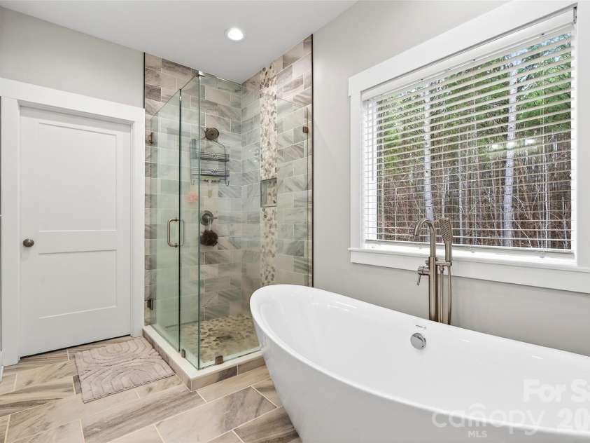201 Wright Road, Marion, NC 28752.  MLS# CAR4371777, YatesRealty ID 13506. 
