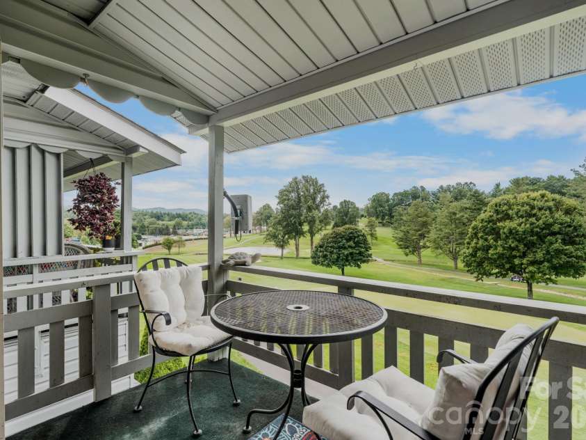 263 Fairway Lane, Spruce Pine, NC 28777.  MLS# CAR4410976, YatesRealty ID 13507. 