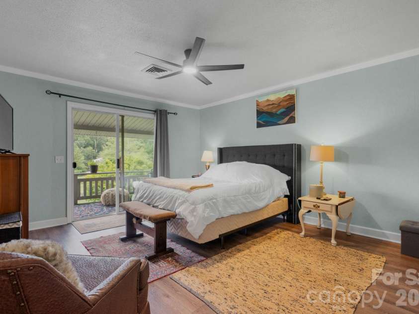 263 Fairway Lane, Spruce Pine, NC 28777.  MLS# CAR4410976, YatesRealty ID 13507. 