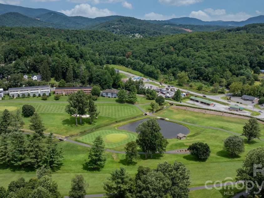 263 Fairway Lane, Spruce Pine, NC 28777.  MLS# CAR4410976, YatesRealty ID 13507. 