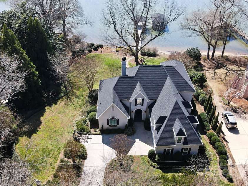 6403 Amos Smith Road, Charlotte, NC 28214.  MLS# CAR4233233, YatesRealty ID 13507. 