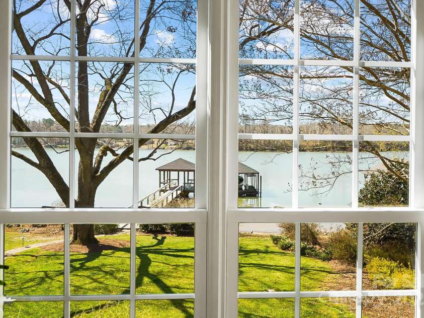 6403 Amos Smith Road, Charlotte, NC 28214.  MLS# CAR4233233, YatesRealty ID 13507. 