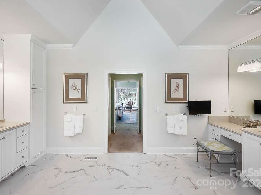 6403 Amos Smith Road, Charlotte, NC 28214.  MLS# CAR4233233, YatesRealty ID 13507. 