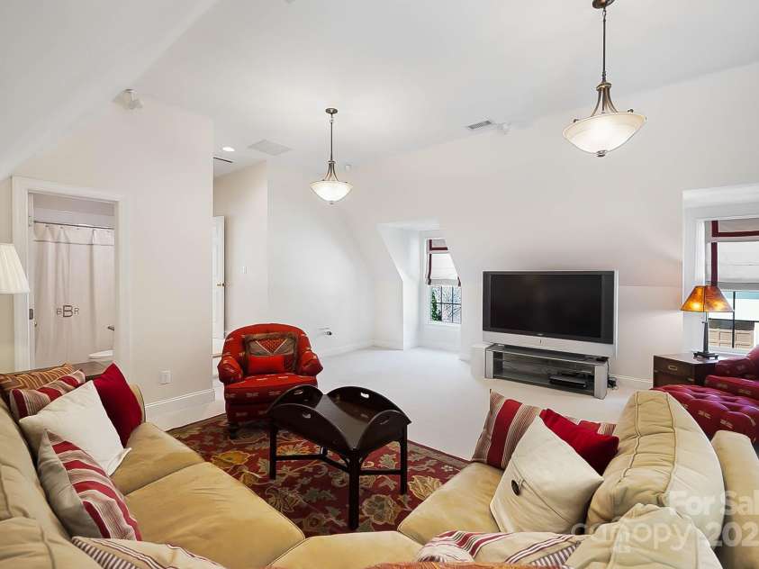 6403 Amos Smith Road, Charlotte, NC 28214.  MLS# CAR4233233, YatesRealty ID 13507. 