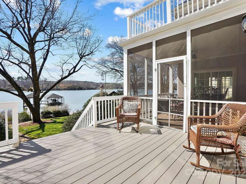 6403 Amos Smith Road, Charlotte, NC 28214.  MLS# CAR4233233, YatesRealty ID 13507. 