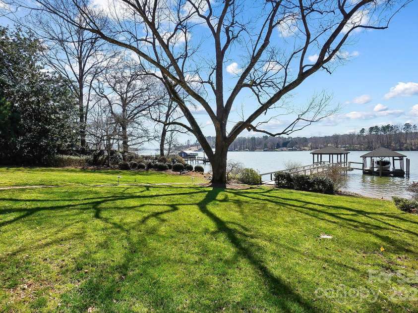6403 Amos Smith Road, Charlotte, NC 28214.  MLS# CAR4233233, YatesRealty ID 13507. 