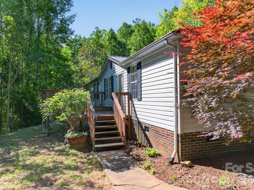 2324 Alfred Hartley Road, Lenoir, NC 28645.  MLS# CAR4371662, YatesRealty ID 13508. 