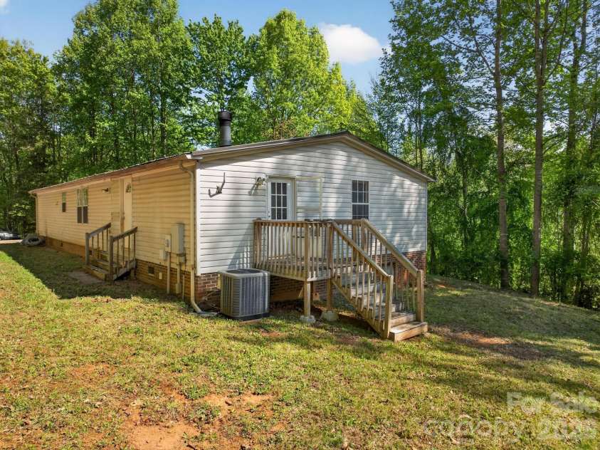 2324 Alfred Hartley Road, Lenoir, NC 28645.  MLS# CAR4371662, YatesRealty ID 13508. 