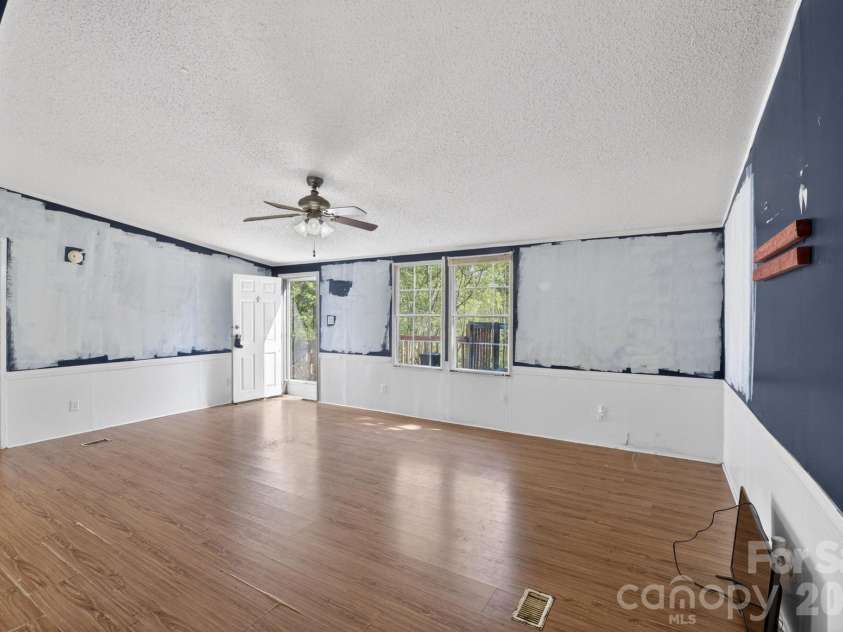 2324 Alfred Hartley Road, Lenoir, NC 28645.  MLS# CAR4371662, YatesRealty ID 13508. 