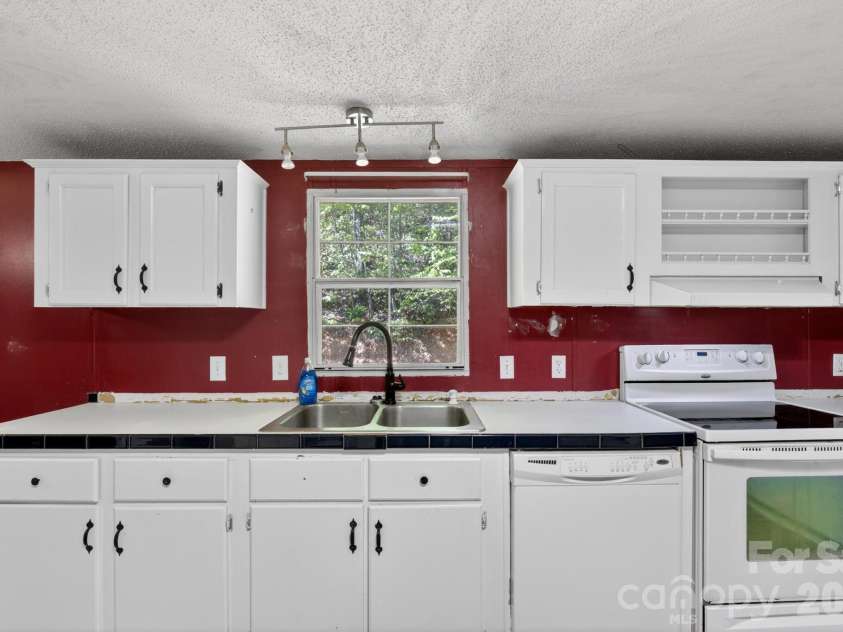 2324 Alfred Hartley Road, Lenoir, NC 28645.  MLS# CAR4371662, YatesRealty ID 13508. 