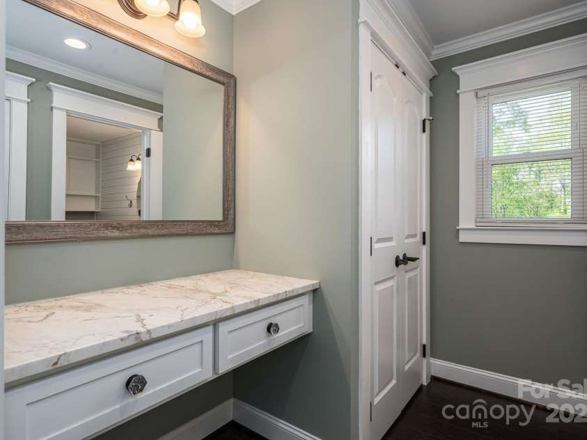 3755 11th Street, Hickory, NC 28601.  MLS# CAR4248818, YatesRealty ID 13508. 