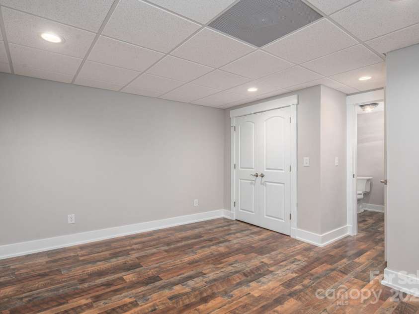 3755 11th Street, Hickory, NC 28601.  MLS# CAR4248818, YatesRealty ID 13508. 