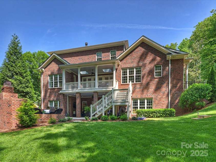 2129 Halford Place, Charlotte, NC 28211.  MLS# CAR4254721, YatesRealty ID 13509. Rear Exterior
