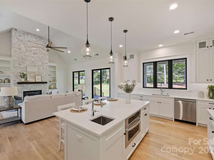 7768 Lynwood Lane, Sherrills Ford, NC 28673.  MLS# CAR4249156, YatesRealty ID 13511. 