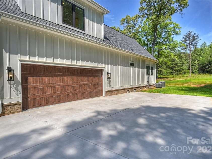 7768 Lynwood Lane, Sherrills Ford, NC 28673.  MLS# CAR4249156, YatesRealty ID 13511. 