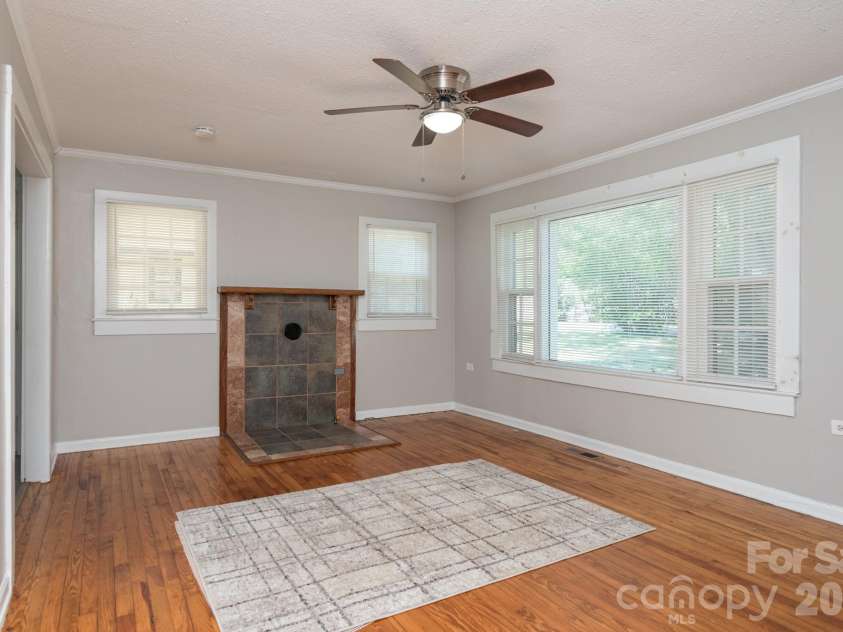 109 Hillcrest Drive, Bessemer City, NC 28016.  MLS# CAR4371879, YatesRealty ID 13513. 