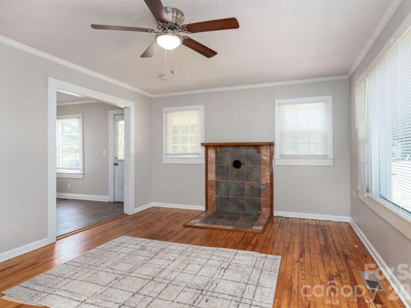 109 Hillcrest Drive, Bessemer City, NC 28016.  MLS# CAR4371879, YatesRealty ID 13513. 