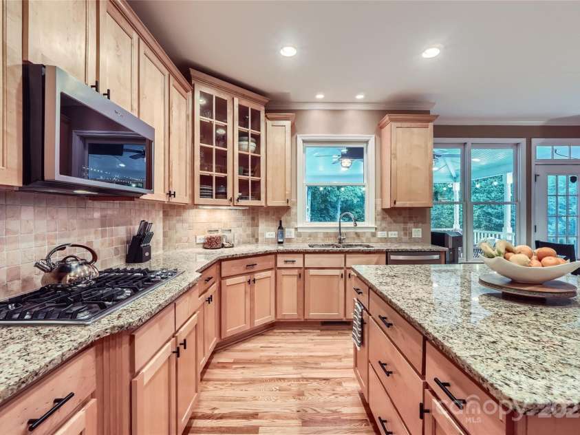 2215 Maycroft Drive, Charlotte, NC 28262.  MLS# CAR4254921, YatesRealty ID 13516. 