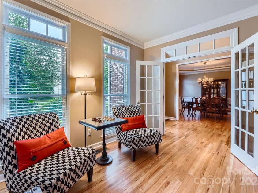 2215 Maycroft Drive, Charlotte, NC 28262.  MLS# CAR4254921, YatesRealty ID 13516. 