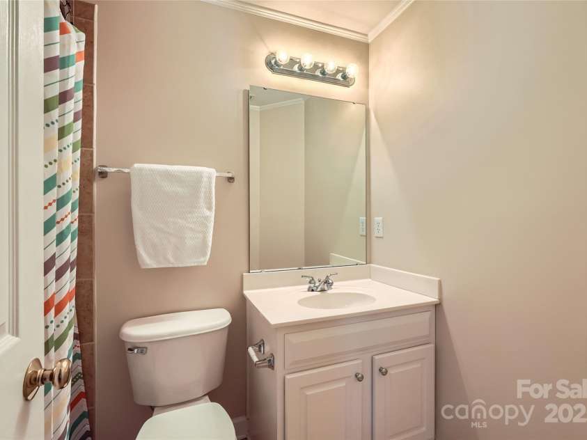 2215 Maycroft Drive, Charlotte, NC 28262.  MLS# CAR4254921, YatesRealty ID 13516. 