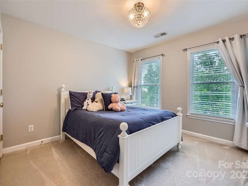 2215 Maycroft Drive, Charlotte, NC 28262.  MLS# CAR4254921, YatesRealty ID 13516. 